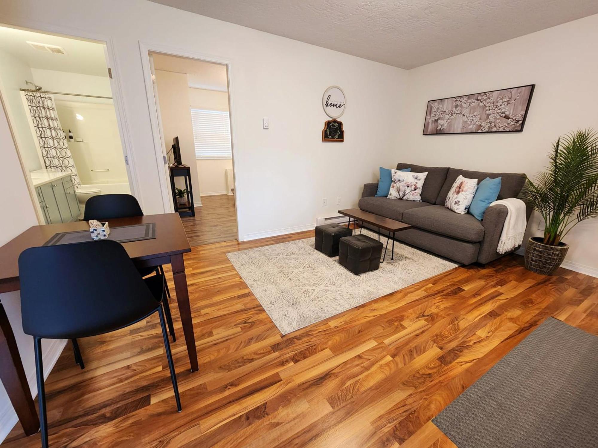 Adorable 1- Bedroom Suite In Langford Victoria Exteriér fotografie