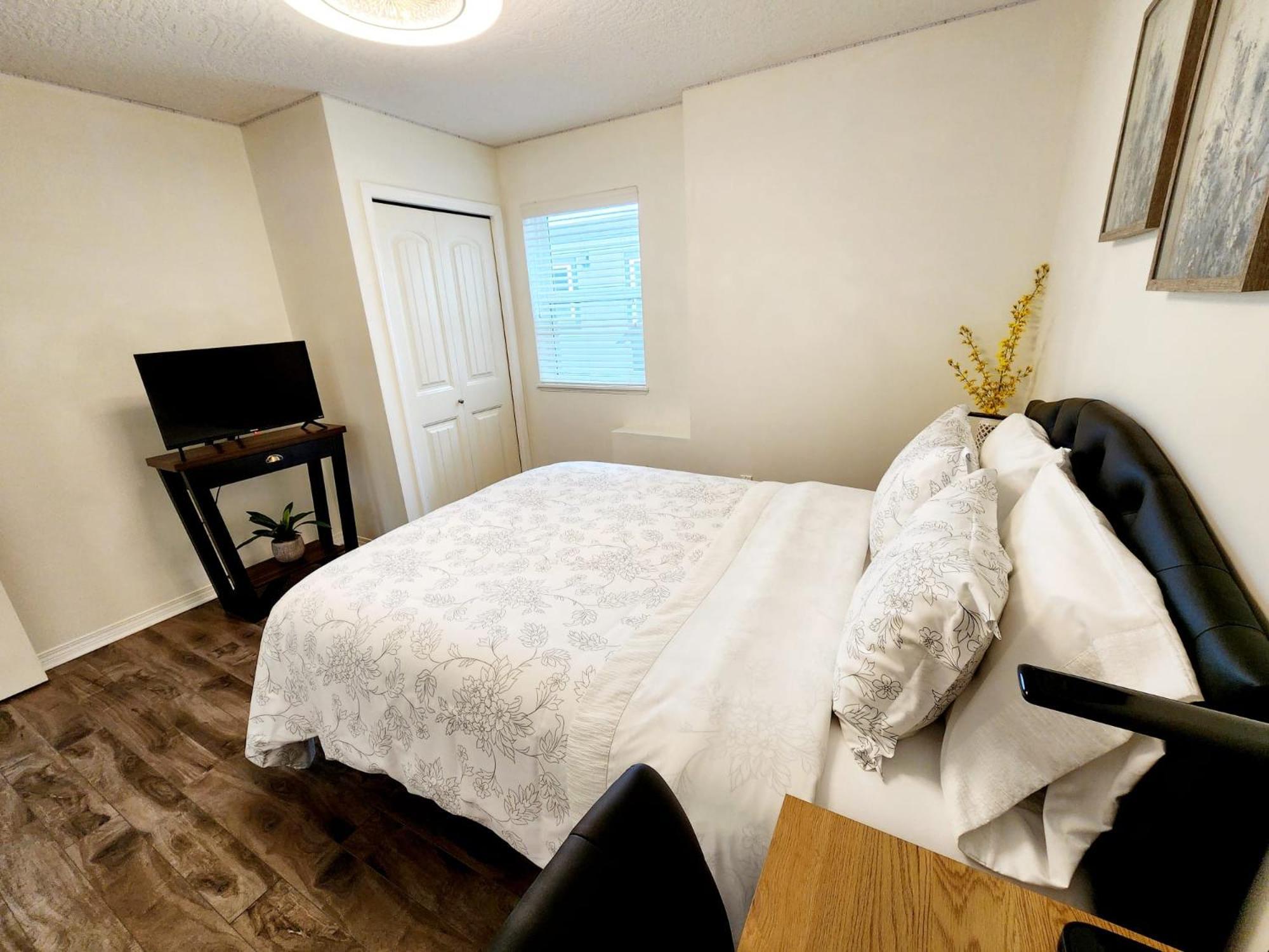 Adorable 1- Bedroom Suite In Langford Victoria Exteriér fotografie